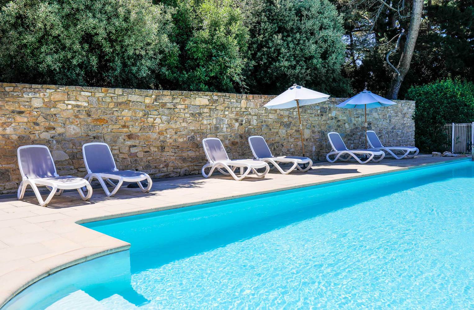 hotel-parc-fetan-piscine-golfe-du-morbihan-larmor-baden (16 sur 31) ©